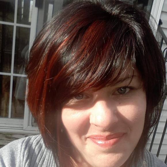 Meet your Posher, Lora - Picture 1 of 1